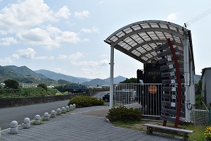 蒸気機関車D51展示舎